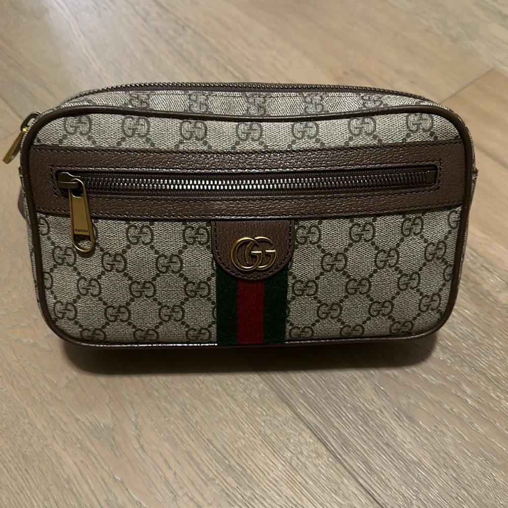 SOLD Authentic Gucci belt bag